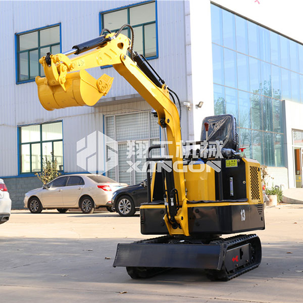 13型小型挖掘機(jī)精于細(xì)節(jié)，專于品質(zhì)