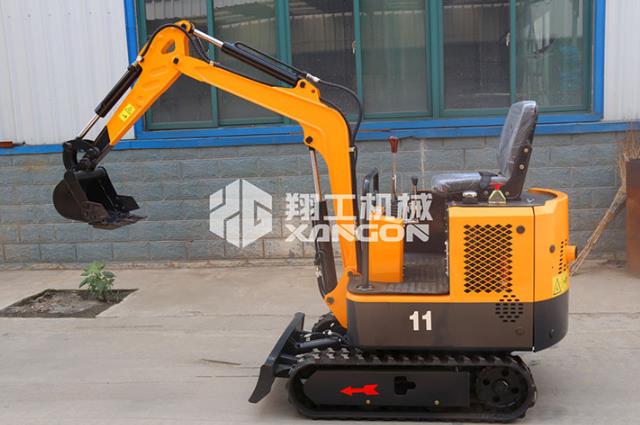 小型挖掘機(jī) 小型挖掘機(jī)